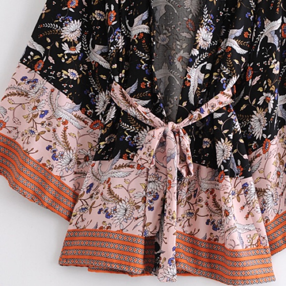 Beautiful cotton rayon kimono top - Picture 4 of 7